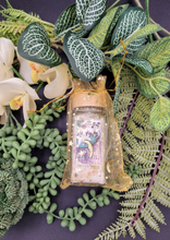 Load image into Gallery viewer, Jasmine and Bergamot Bath Salts 27oz Close up plus bag