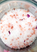Load image into Gallery viewer, Geranium and Rose Salts Close up