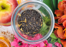 Load image into Gallery viewer, Loose Leaf Tea Cinnamon Apple Close Up