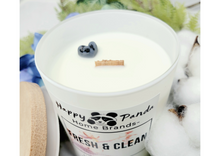 Load image into Gallery viewer, Soy Wood Wick Fresh and Clean Candle 10oz Top