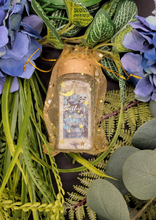 Load image into Gallery viewer, Peppermint and Eucalyptus Bath Salts 4oz Close up plus bag