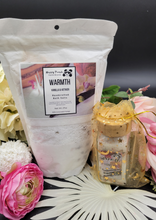 Load image into Gallery viewer, Vanilla and Vetiver Bath Salts 4oz plus 27oz refill bag
