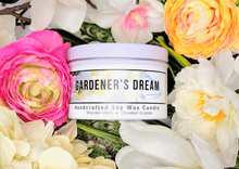 Load image into Gallery viewer, Soy Wood Wick Gardeners Dream Candle 6oz