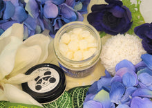 Load image into Gallery viewer, Lunar Blossom Wax Tarts open top 2oz