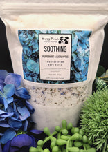 Load image into Gallery viewer, Peppermint and Eucalyptus Bath Salts 27oz Close up
