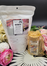 Load image into Gallery viewer, Vanilla and Vetiver Bath Salts 4oz plus 27oz refill bag
